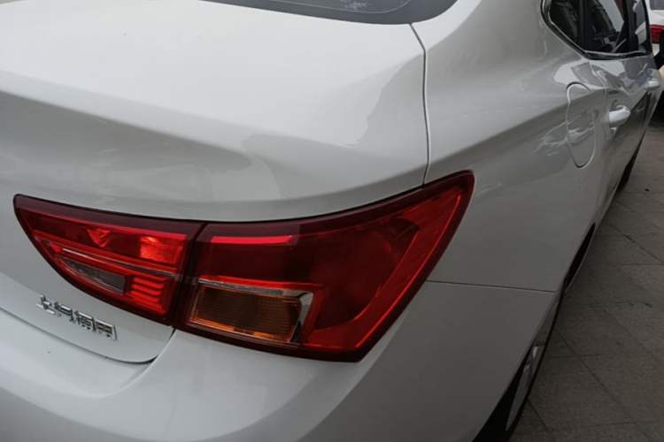 Used Buick Verano 2017 Sedan 15S Automatic Entry Model Right Rear Taillight