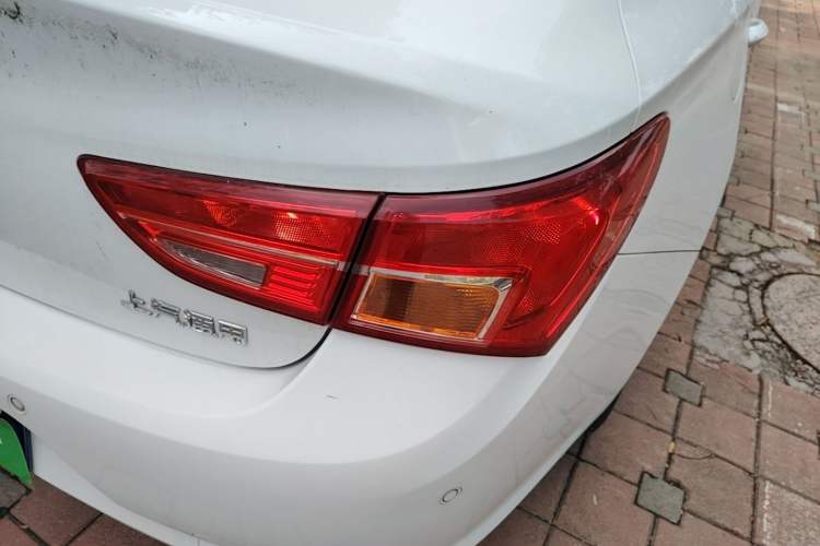 Used Buick Verano 2017 Sedan 15S Automatic Entry Model Right Rear Taillight