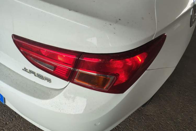 Used Buick Verano 2017 Sedan 15S Automatic Entry Model Right Rear Taillight