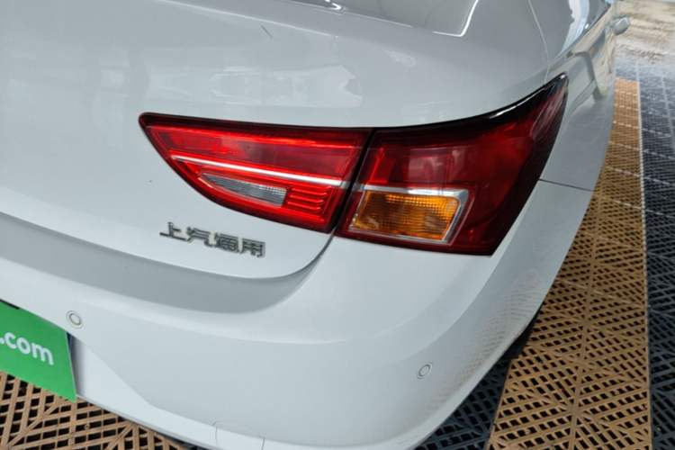 Used Buick Verano 2017 Sedan 15S Automatic Entry Model Right Rear Taillight