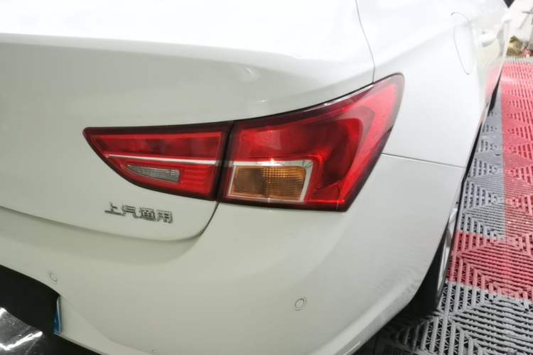 Used Buick Verano 2017 Sedan 15S Automatic Entry Model Right Rear Taillight
