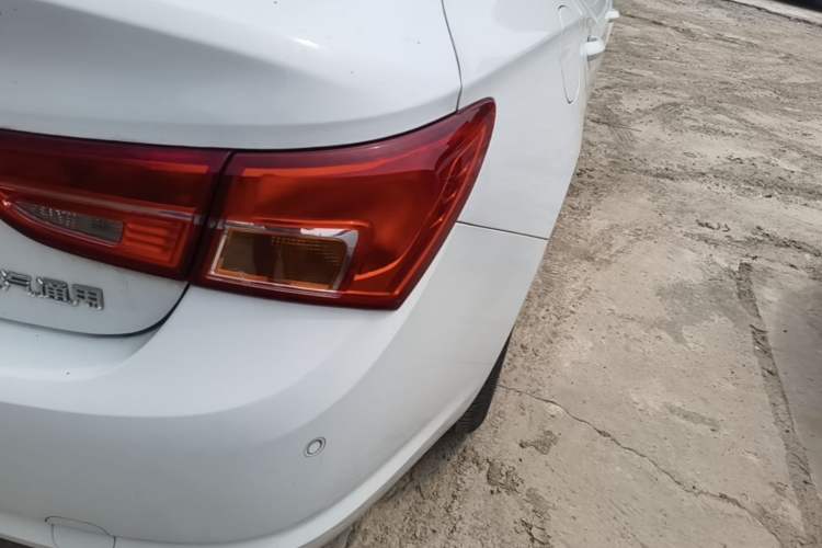 Used Buick Verano 2017 Sedan 15S Automatic Leading Model Right Rear Taillight