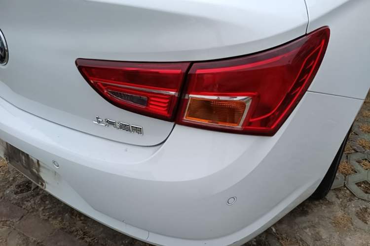Used Buick Verano 2017 Sedan 15S Automatic Leading Model Right Rear Taillight