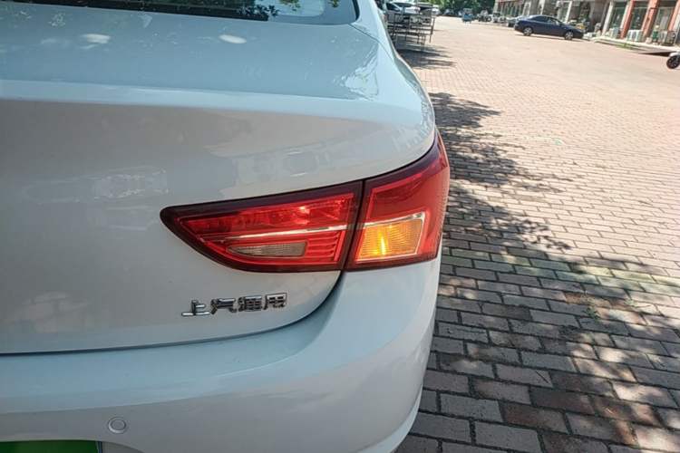 Used Buick Verano 2017 Sedan 15S Automatic Entry Model Right Rear Taillight