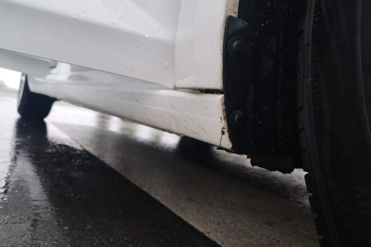 Used Buick Verano 2017 Sedan 15S Automatic Leading Model Right Side Sill