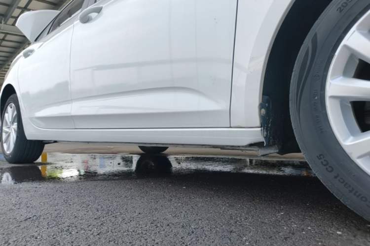Used Buick Verano 2017 Sedan 15S Automatic Entry Model Right Side Sill