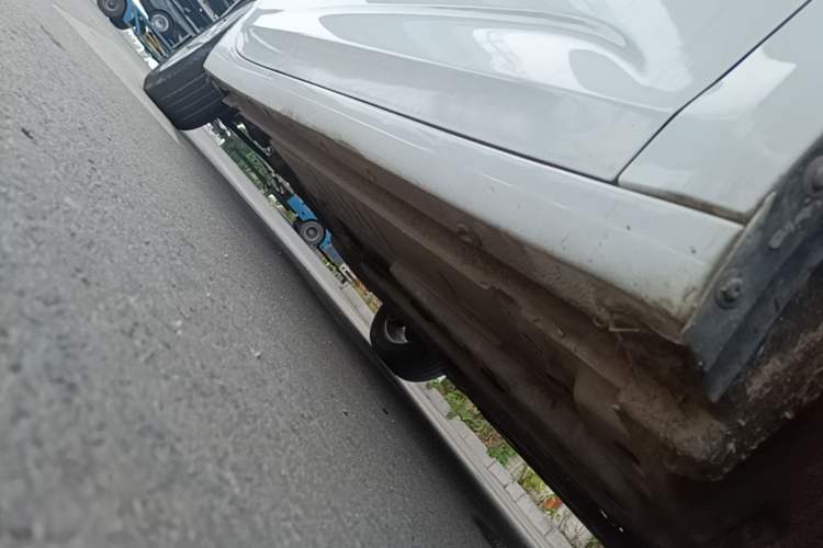 Used Buick Verano 2017 Sedan 15S Automatic Leading Model Right Side Sill