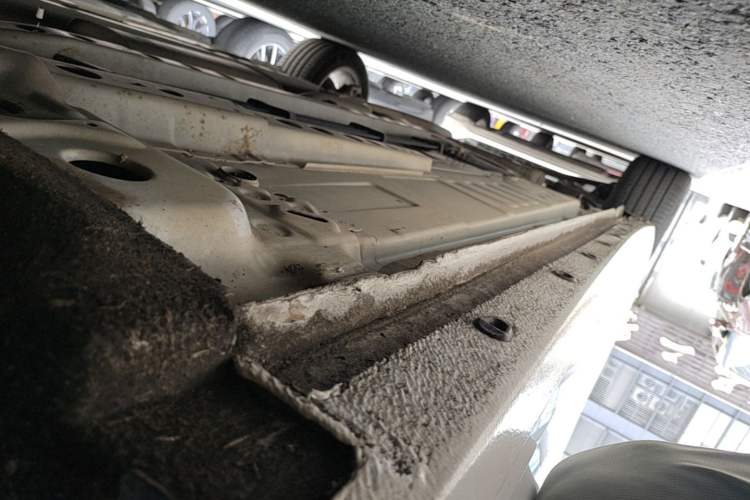 Used Buick Verano 2017 Sedan 15S Automatic Leading Model Right Side Sill