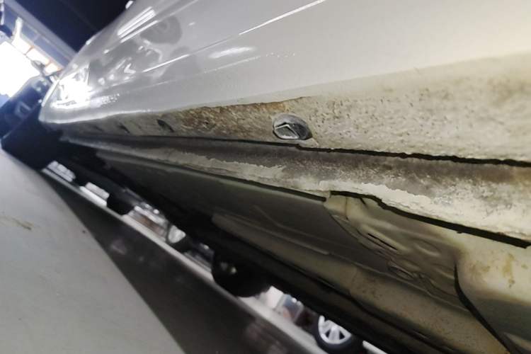 Used Buick Verano 2017 Sedan 15S Automatic Entry Model Right Side Sill