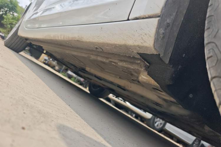 Used Buick Verano 2017 Sedan 15S Automatic Entry Model Right Side Sill