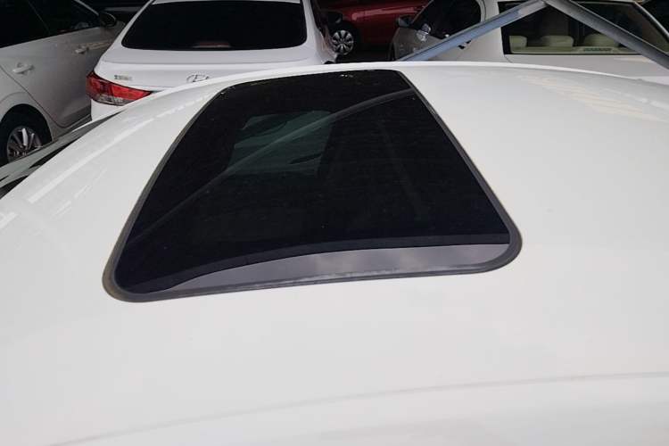Used Buick Verano 2017 Sedan 15S Automatic Leading Model Roof