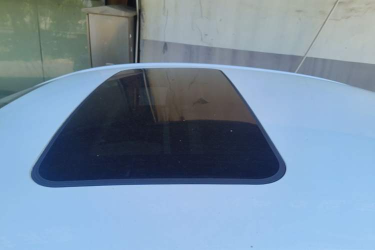 Used Buick Verano 2017 Sedan 15S Automatic Entry Model Roof