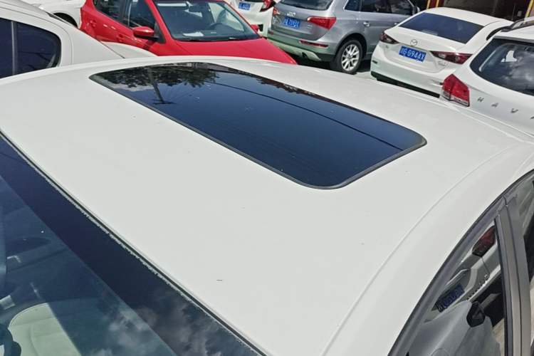 Used Buick Verano 2017 Sedan 15S Automatic Leading Model Roof