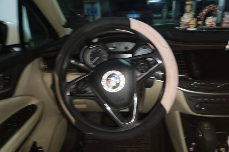 Used Buick Verano 2017 Sedan 15S Automatic Leading Model Steering Wheel
