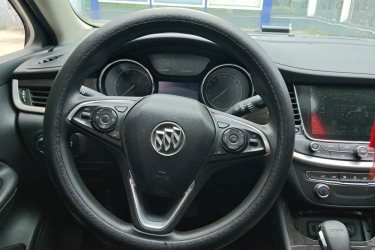 Used Buick Verano 2017 Sedan 20T Dual-Clutch Leading Model Steering Wheel