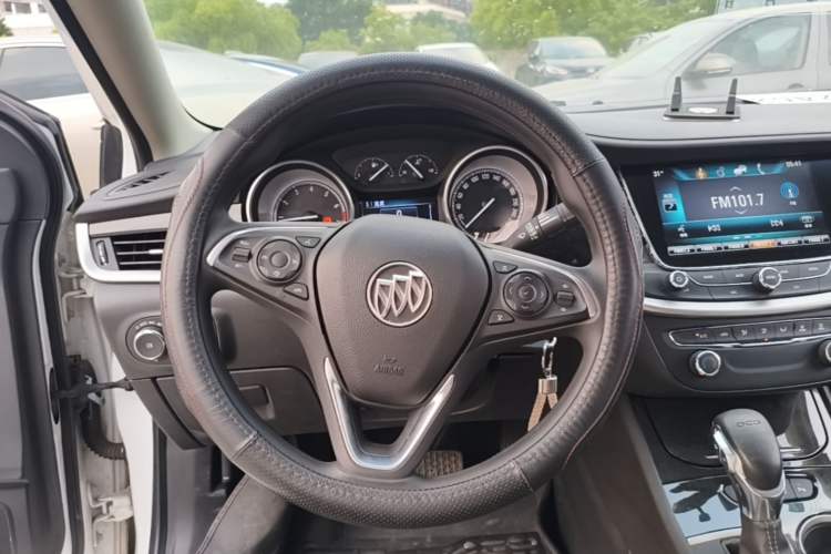 Used Buick Verano 2017 Sedan 20T Dual-Clutch Leading Model Steering Wheel