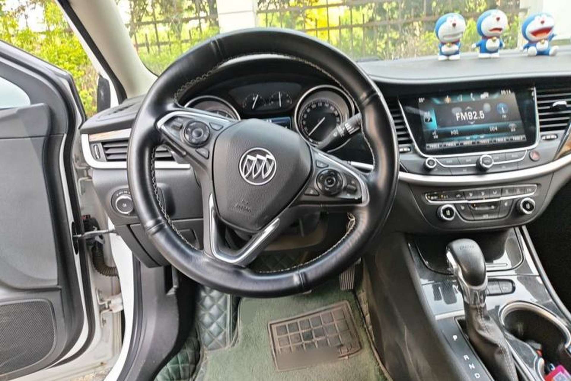 Used Buick Verano 2017 Sedan 20T Dual-Clutch Elite Model Steering Wheel