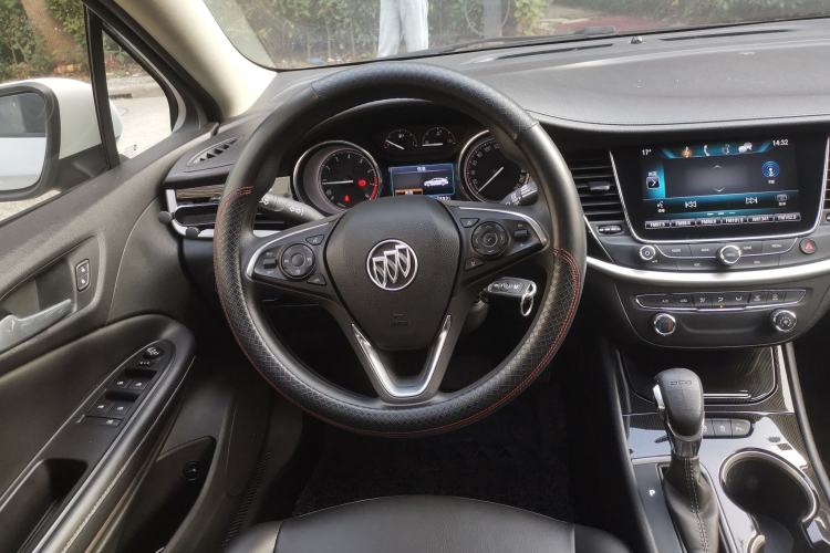 Used Buick Verano 2017 Sedan 20T Dual-Clutch Leading Model Steering Wheel