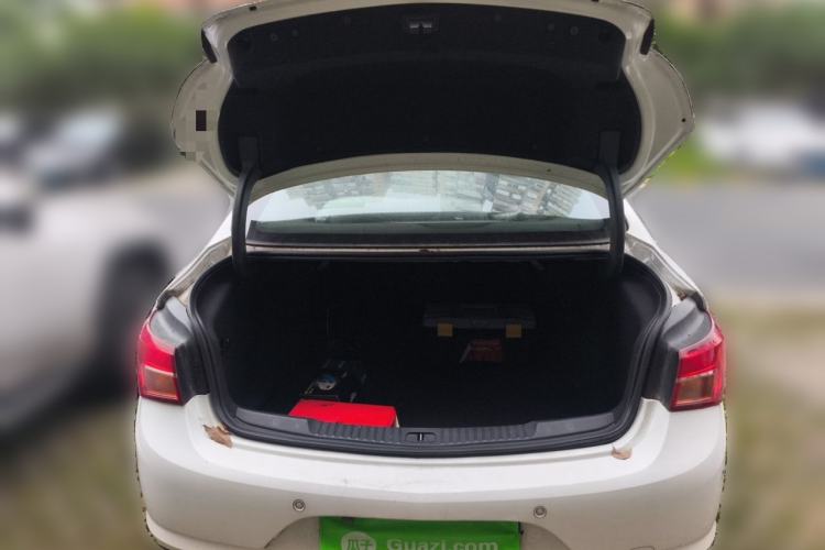 Used Buick Verano 2017 Sedan 20T Dual-Clutch Leading Model Trunk