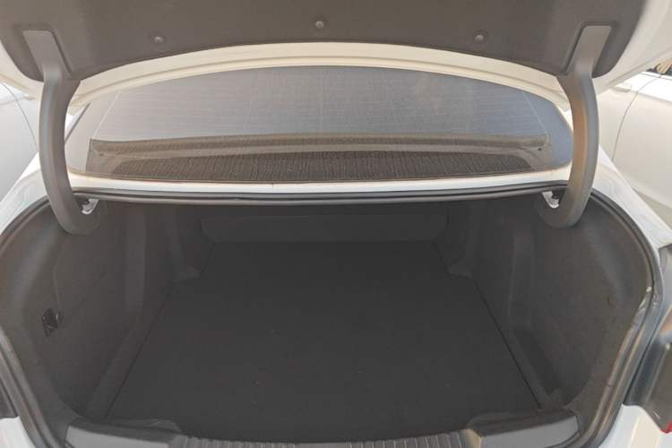 Used Buick Verano 2017 Sedan 15S Manual Entry-Level Model Trunk
