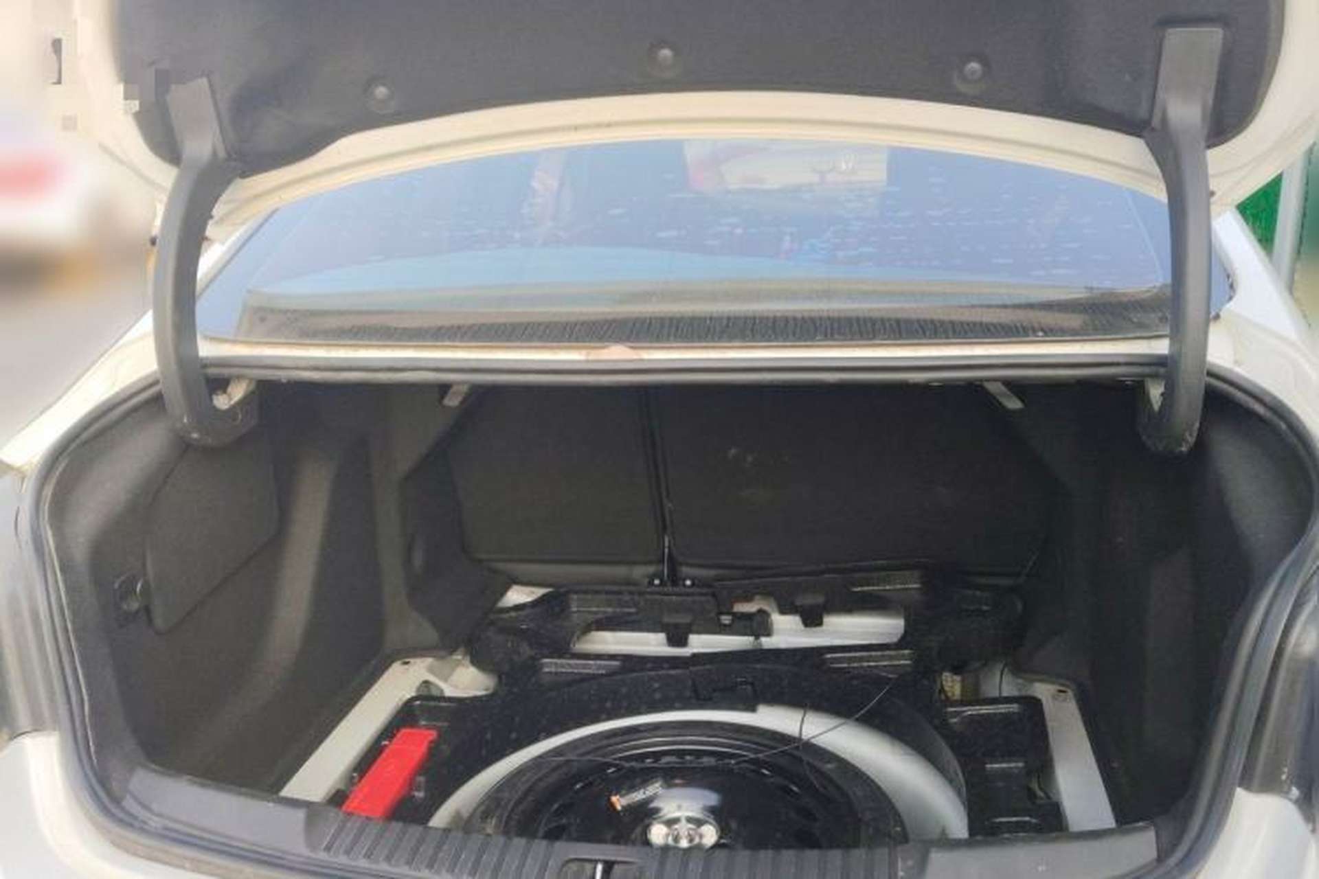 Used Buick Verano 2017 Sedan 20T Dual-Clutch Elite Model Trunk