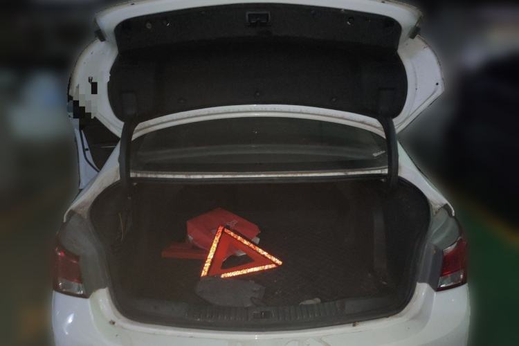 Used Buick Verano 2017 Sedan 20T Dual-Clutch Leading Model Trunk