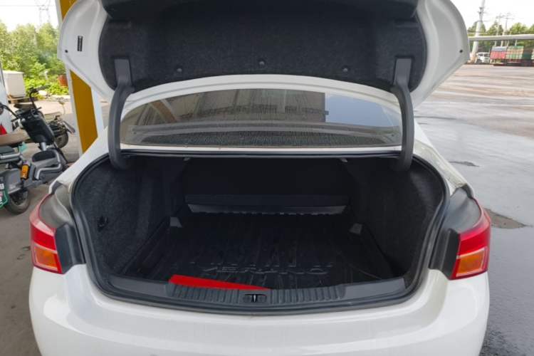 Used Buick Verano 2017 Sedan 15S Automatic Entry Model Trunk