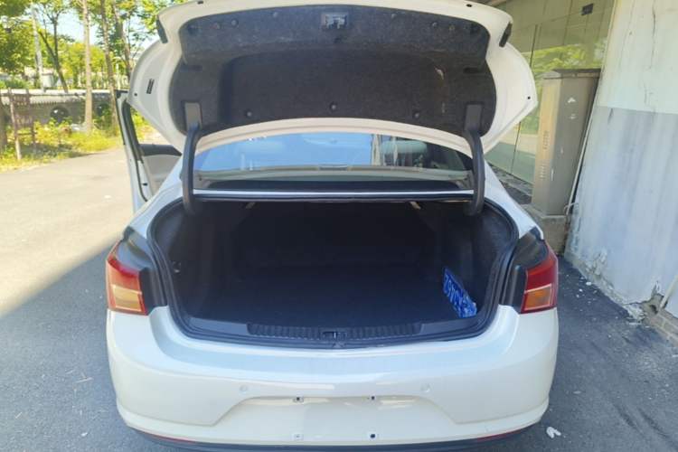 Used Buick Verano 2017 Sedan 15S Automatic Entry Model Trunk