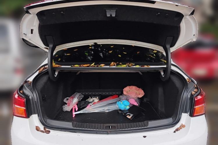 Used Buick Verano 2017 Sedan 20T Dual-Clutch Leading Model Trunk