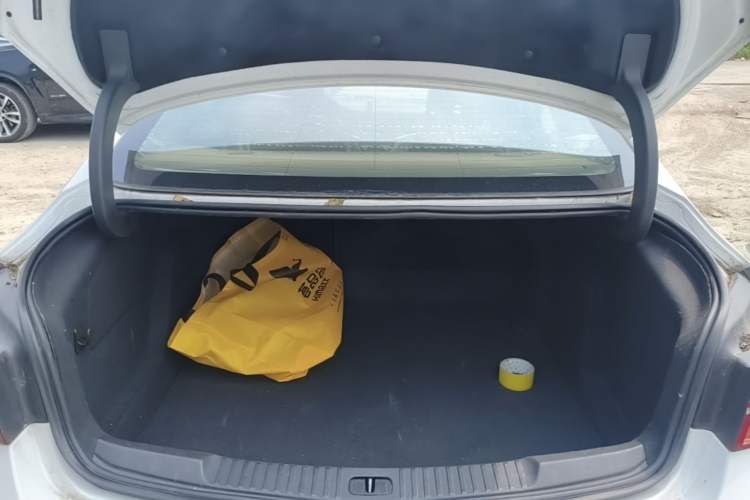 Used Buick Verano 2017 Sedan 15S Automatic Leading Model Trunk