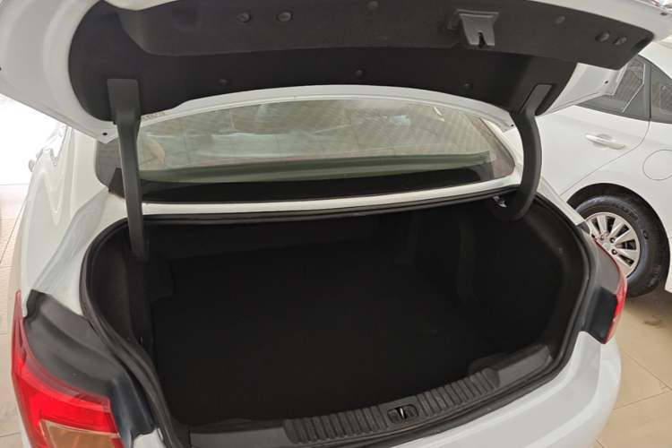 Used Buick Verano 2017 Sedan 15S Automatic Leading Model Trunk