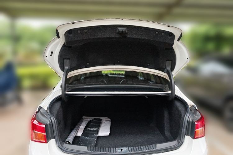 Used Buick Verano 2017 Sedan 20T Dual-Clutch Elite Model Trunk