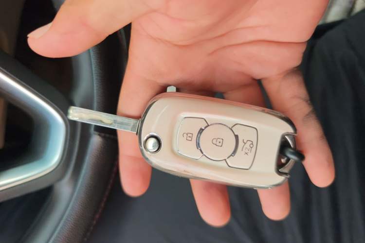 Used Buick Verano 2017 Sedan 15S Automatic Leading Model Vehicle Key