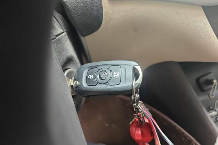 Used Buick Verano 2017 Sedan 15S Manual Entry-Level Model Vehicle Key