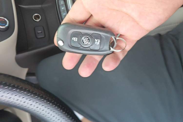 Used Buick Verano 2017 Sedan 15S Manual Entry-Level Model Vehicle Key