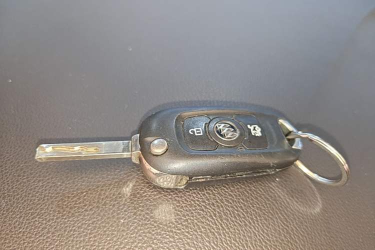 Used Buick Verano 2017 Sedan 15S Automatic Leading Model Vehicle Key
