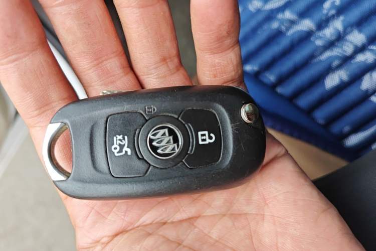 Used Buick Verano 2017 Sedan 15S Automatic Leading Model Vehicle Key