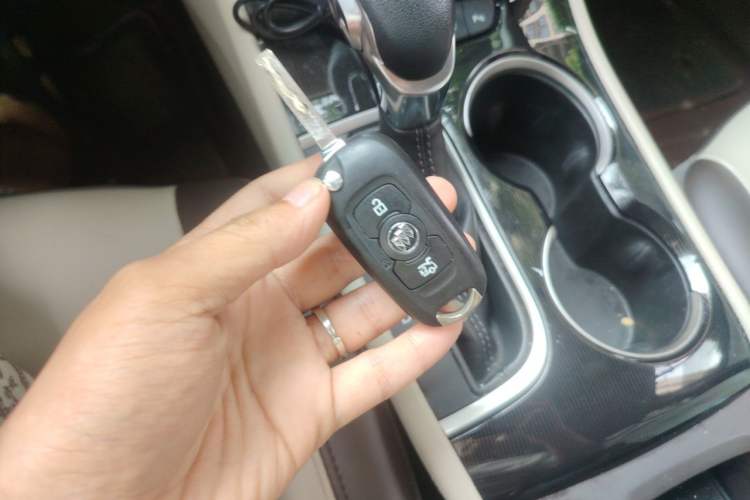 Used Buick Verano 2017 Sedan 15S Automatic Leading Model Vehicle Key
