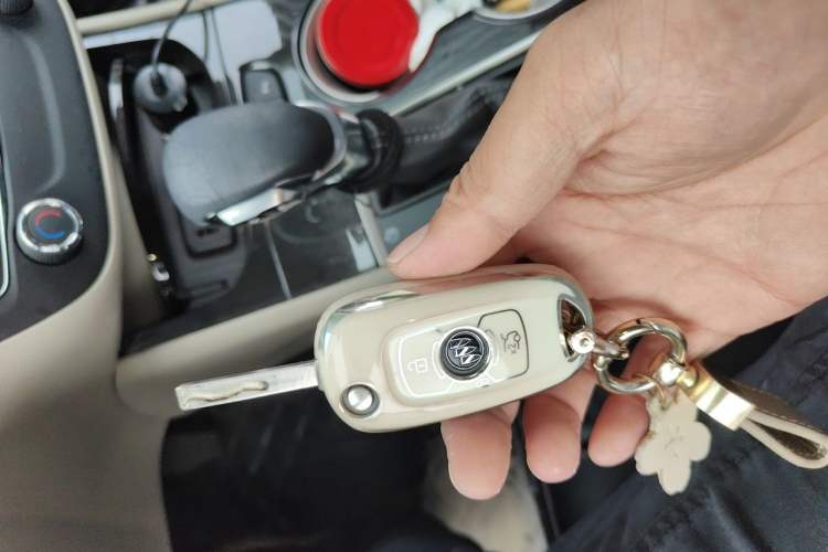 Used Buick Verano 2017 Sedan 15S Automatic Leading Model Vehicle Key