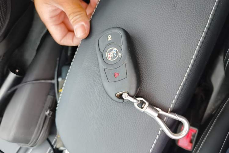 Used Buick Verano 2017 Sedan 20T Dual-Clutch Elite Model Vehicle Key