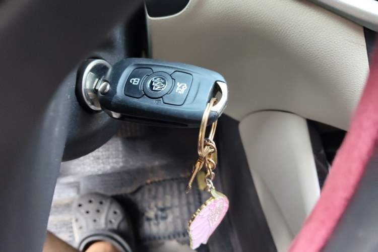 Used Buick Verano 2017 Sedan 15S Automatic Leading Model Vehicle Key
