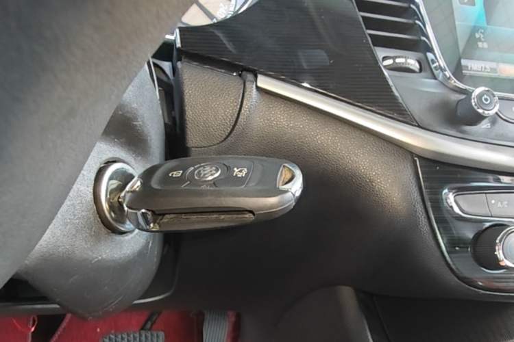 Used Buick Verano 2017 Sedan 20T Dual-Clutch Leading Model Vehicle Key