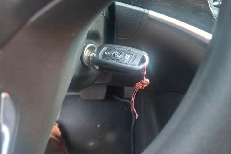Used Buick Verano 2017 Sedan 20T Dual-Clutch Elite Model Vehicle Key