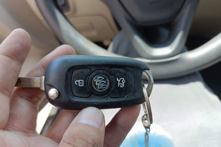 Used Buick Verano 2017 Sedan 15S Manual Entry-Level Model Vehicle Key