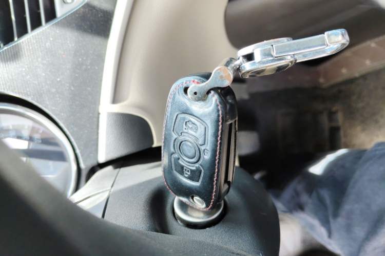Used Buick Verano 2017 Sedan 15S Manual Entry-Level Model Vehicle Key