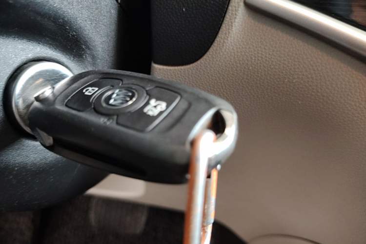 Used Buick Verano 2017 Sedan 15S Automatic Leading Model Vehicle Key