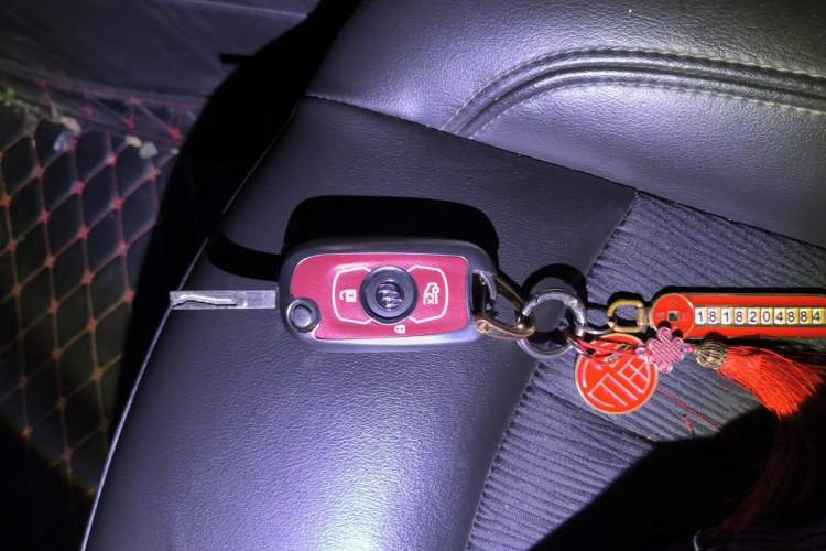 Used Buick Verano 2017 Sedan 20T Dual-Clutch Leading Model Vehicle Key