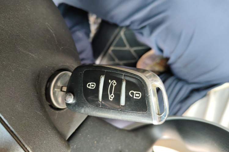 Used Buick Verano 2017 Sedan 15S Automatic Leading Model Vehicle Key