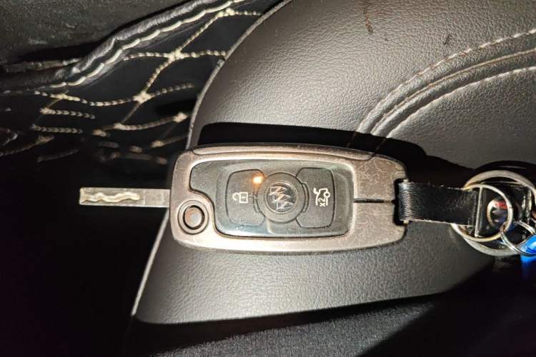 Used Buick Verano 2017 Sedan 20T Dual-Clutch Leading Model Vehicle Key