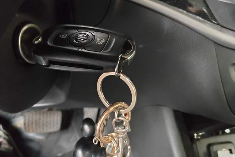 Used Buick Verano 2017 Sedan 20T Dual-Clutch Elite Model Vehicle Key